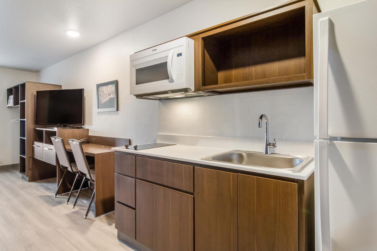 Woodspring Suites Detroit Стерлінґ-Гайтс Екстер'єр фото