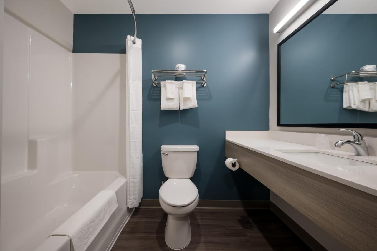 Woodspring Suites Detroit Стерлінґ-Гайтс Екстер'єр фото
