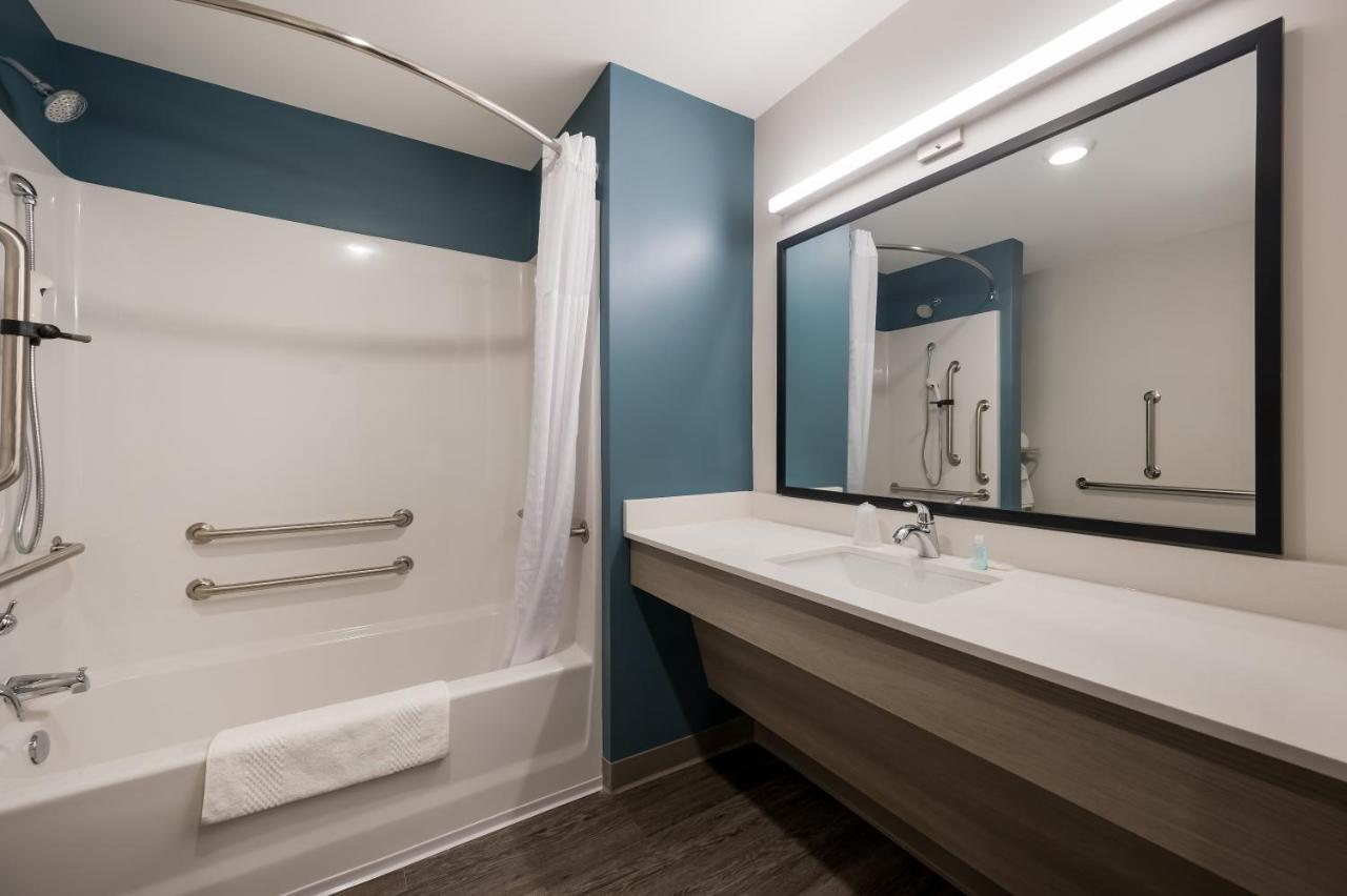 Woodspring Suites Detroit Стерлінґ-Гайтс Екстер'єр фото