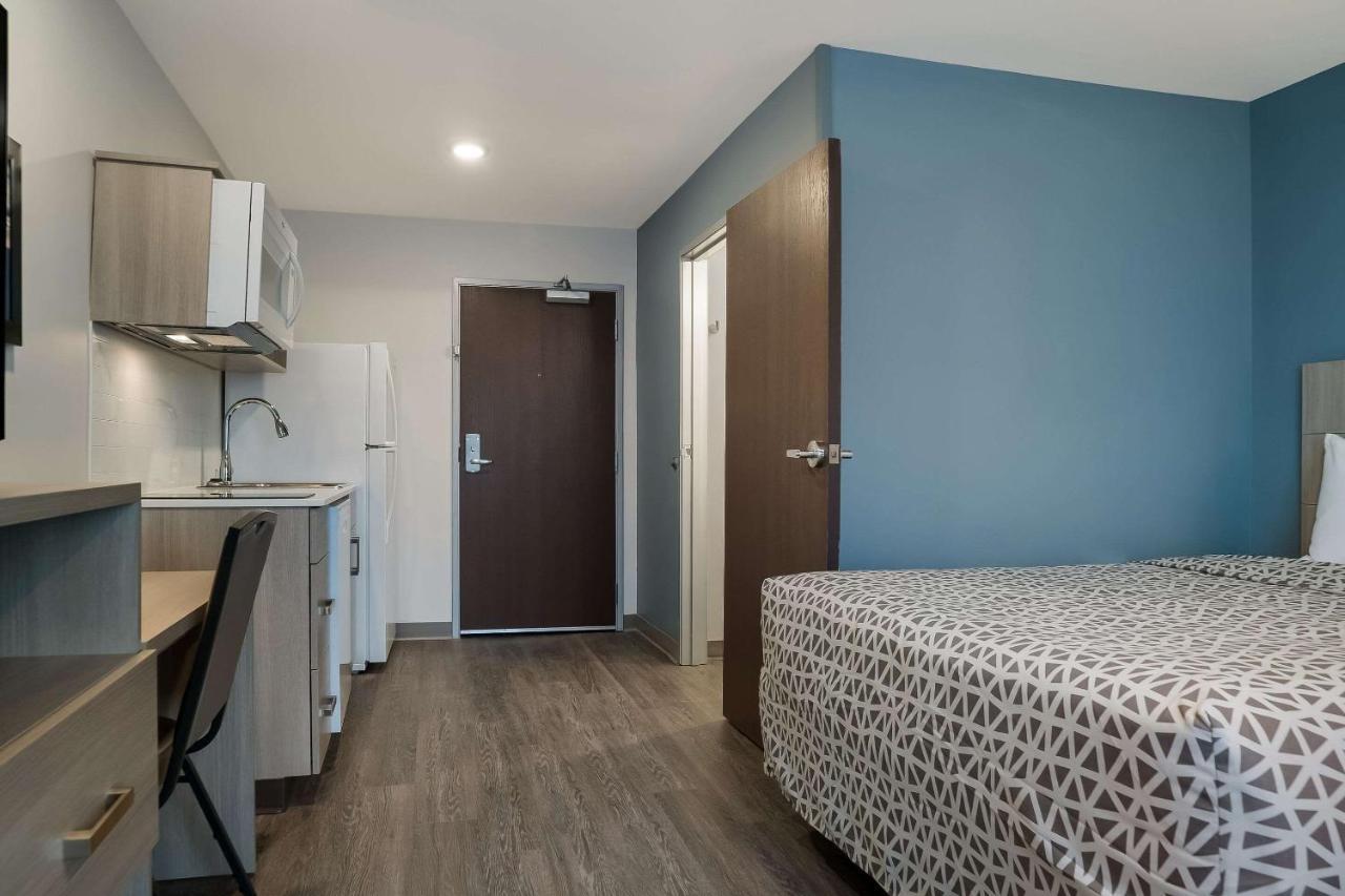 Woodspring Suites Detroit Стерлінґ-Гайтс Екстер'єр фото