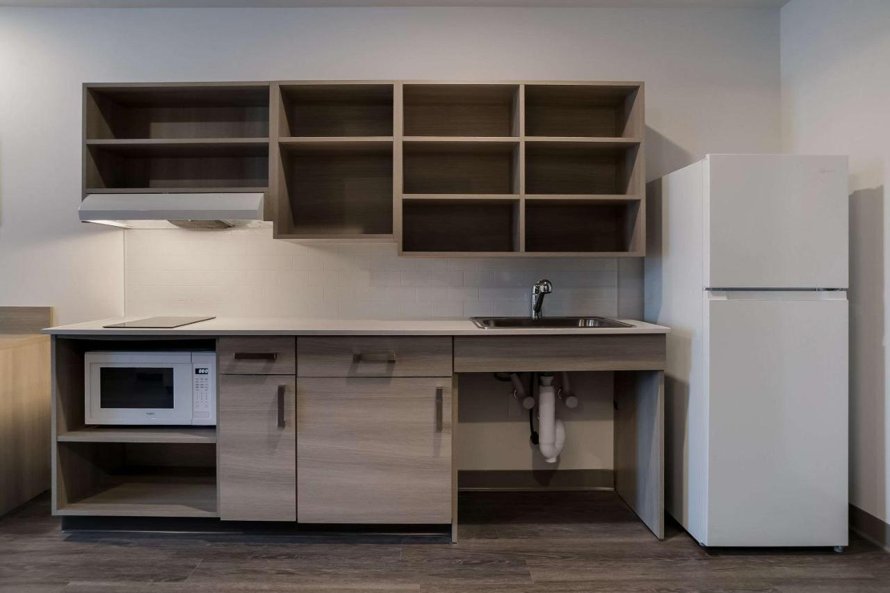 Woodspring Suites Detroit Стерлінґ-Гайтс Екстер'єр фото