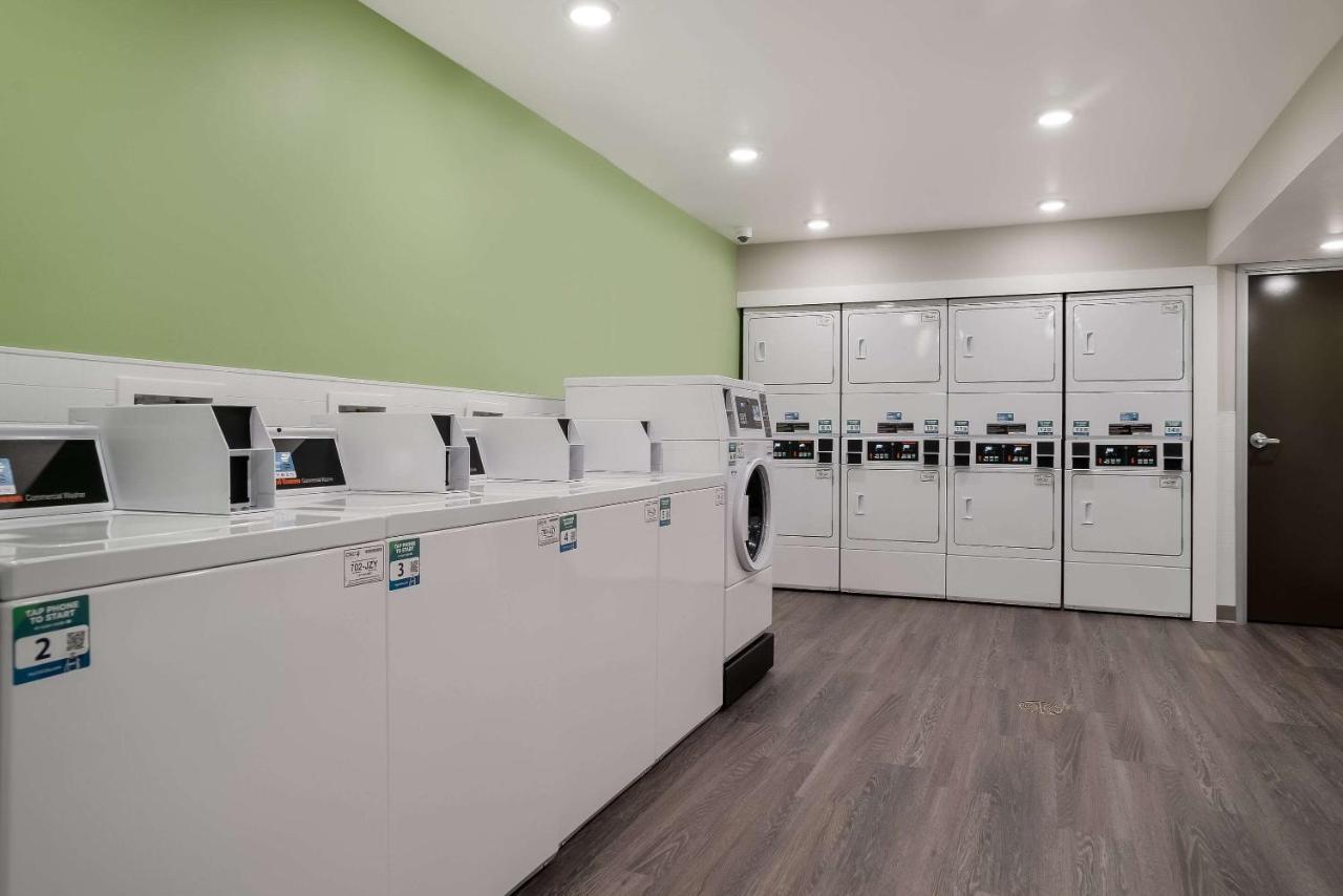 Woodspring Suites Detroit Стерлінґ-Гайтс Екстер'єр фото
